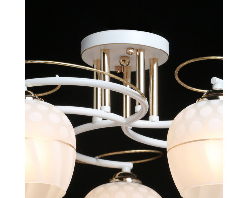 Оформить заказ Люстра на штанге DeMarkt 677013205| VIVID-LIGHT.RU