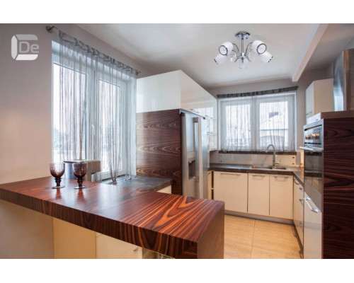 Сделать заказ Люстра на штанге DeMarkt 677010705| VIVID-LIGHT.RU