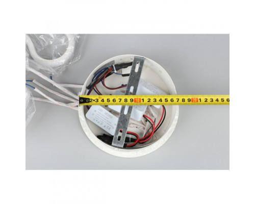 Купить Накладная люстра Omnilux OML-04207-135| VIVID-LIGHT.RU