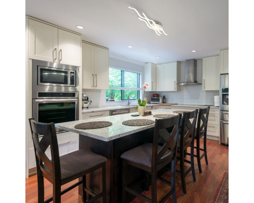 Сделать заказ Накладной светильник Eurosvet 90090/3 белый| VIVID-LIGHT.RU