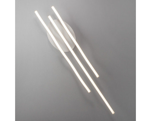 Сделать заказ Накладной светильник Eurosvet 90090/3 белый| VIVID-LIGHT.RU