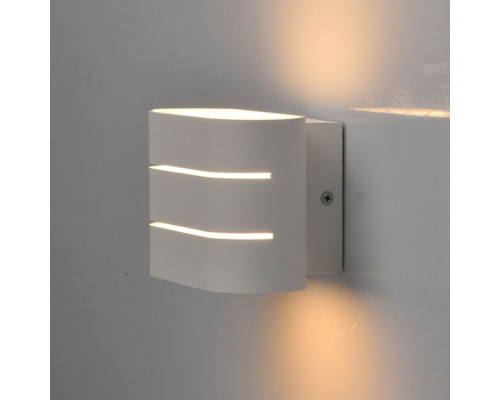 Купить Бра DeMarkt 492024002| VIVID-LIGHT.RU