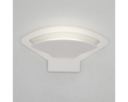 Оформить заказ Бра Elektrostandard Pavo LED белый (MRL LED 1009)| VIVID-LIGHT.RU