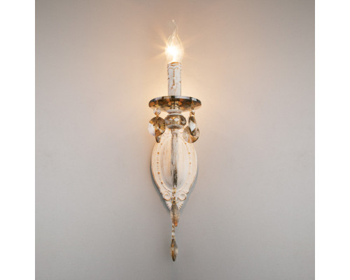 Заказать Бра Eurosvet 10104/1 белый с золотом/тонированный хрусталь Strotskis| VIVID-LIGHT.RU