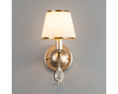 Купить Бра Eurosvet 60091/1 перламутровое золото| VIVID-LIGHT.RU