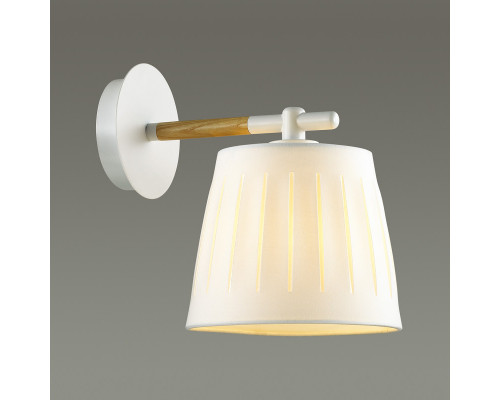 Оформить заказ Бра Odeon Light 4111/1W| VIVID-LIGHT.RU