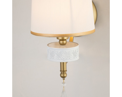 Купить Бра Favourite 2706-1W| VIVID-LIGHT.RU