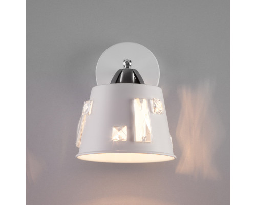 Заказать Бра Eurosvet 70105/1 белый| VIVID-LIGHT.RU