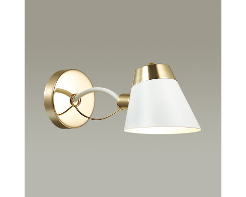 Сделать заказ Бра LUMION 4407/1W| VIVID-LIGHT.RU