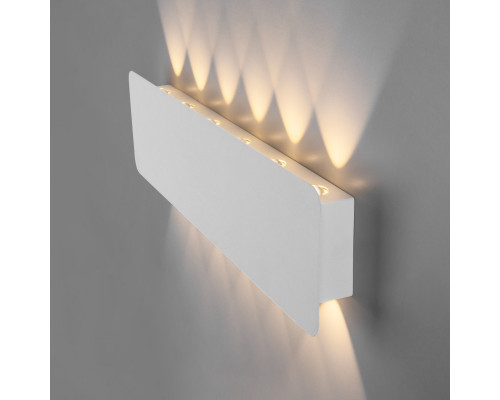 Оформить заказ Бра Eurosvet 40139/1 LED белый| VIVID-LIGHT.RU