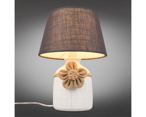 Оформить заказ Настольная лампа Omnilux OML-16904-01| VIVID-LIGHT.RU