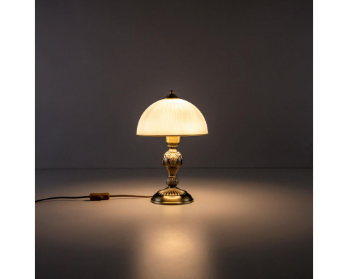 Сделать заказ Настольная лампа Citilux CL405823| VIVID-LIGHT.RU