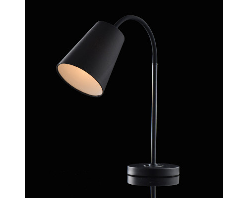 Сделать заказ Настольная лампа DeMarkt 112030201| VIVID-LIGHT.RU