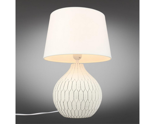 Сделать заказ Настольная лампа Omnilux OML-16604-01| VIVID-LIGHT.RU