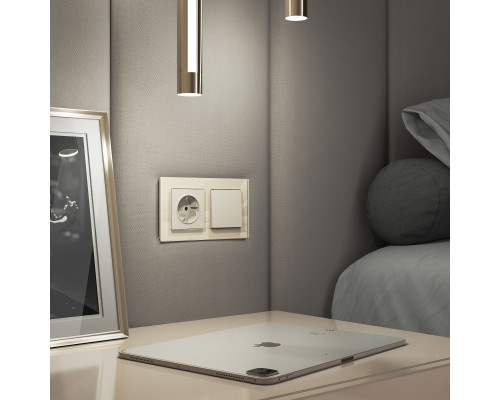 Заказать Рамка Werkel W0021141| VIVID-LIGHT.RU