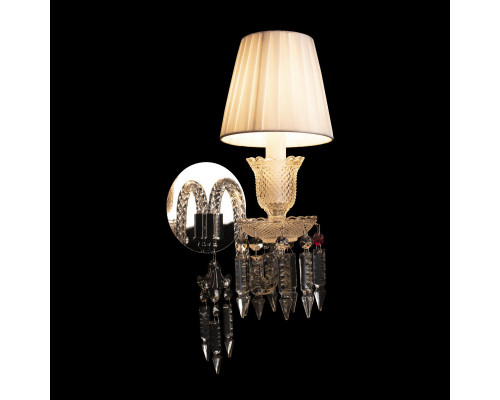 Купить Бра LOFT IT 10210/1W White| VIVID-LIGHT.RU