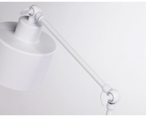 Заказать Настольная лампа Ambrella Light TR8152| VIVID-LIGHT.RU