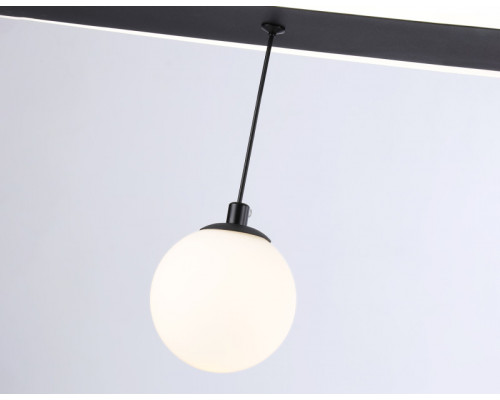 Сделать заказ Накладной светильник Ambrella Light FL66202| VIVID-LIGHT.RU