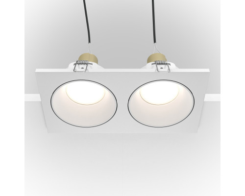 Сделать заказ Влагозащищенный светильник Maytoni Technical DL033-2-02W| VIVID-LIGHT.RU