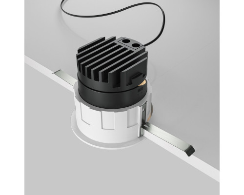 Оформить заказ Встраиваемый светильник Maytoni Technical DL057-10W4K-W| VIVID-LIGHT.RU