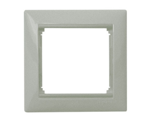 Сделать заказ Рамка Legrand 770151| VIVID-LIGHT.RU