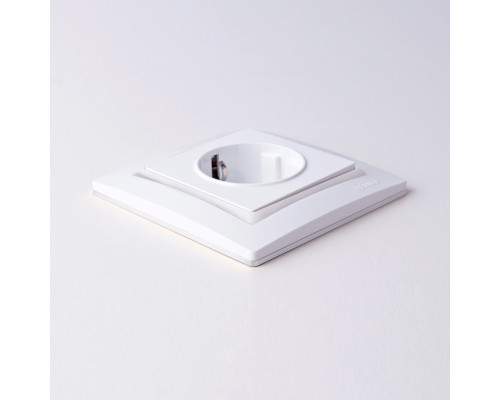 Сделать заказ Рамка Werkel W0012001| VIVID-LIGHT.RU