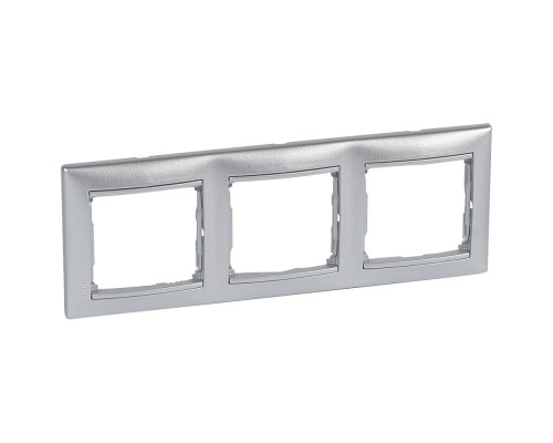 Сделать заказ Рамка Legrand 770153| VIVID-LIGHT.RU