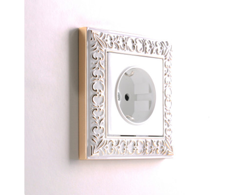 Сделать заказ Розетка Werkel W1171001| VIVID-LIGHT.RU