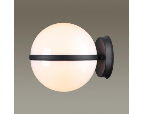 Заказать Светильник настенный Odeon Light 4832/1W| VIVID-LIGHT.RU